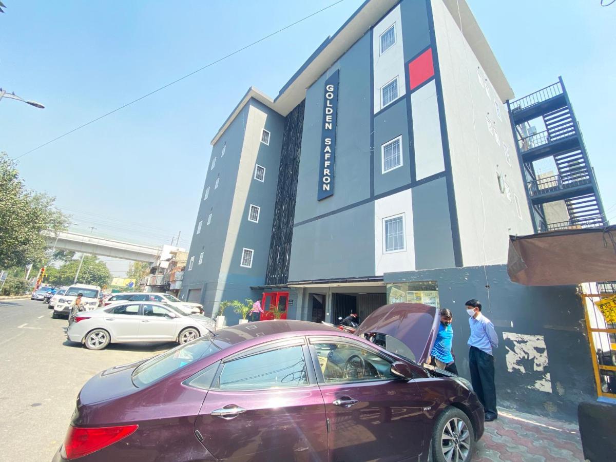 Qotel Comfort Golden Saffron Punjabi Bagh New Delhi Exteriör bild