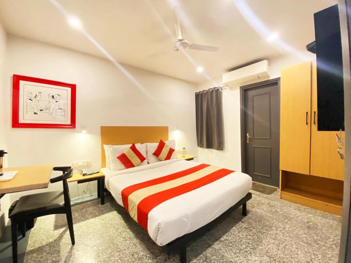 Qotel Comfort Golden Saffron Punjabi Bagh New Delhi Exteriör bild