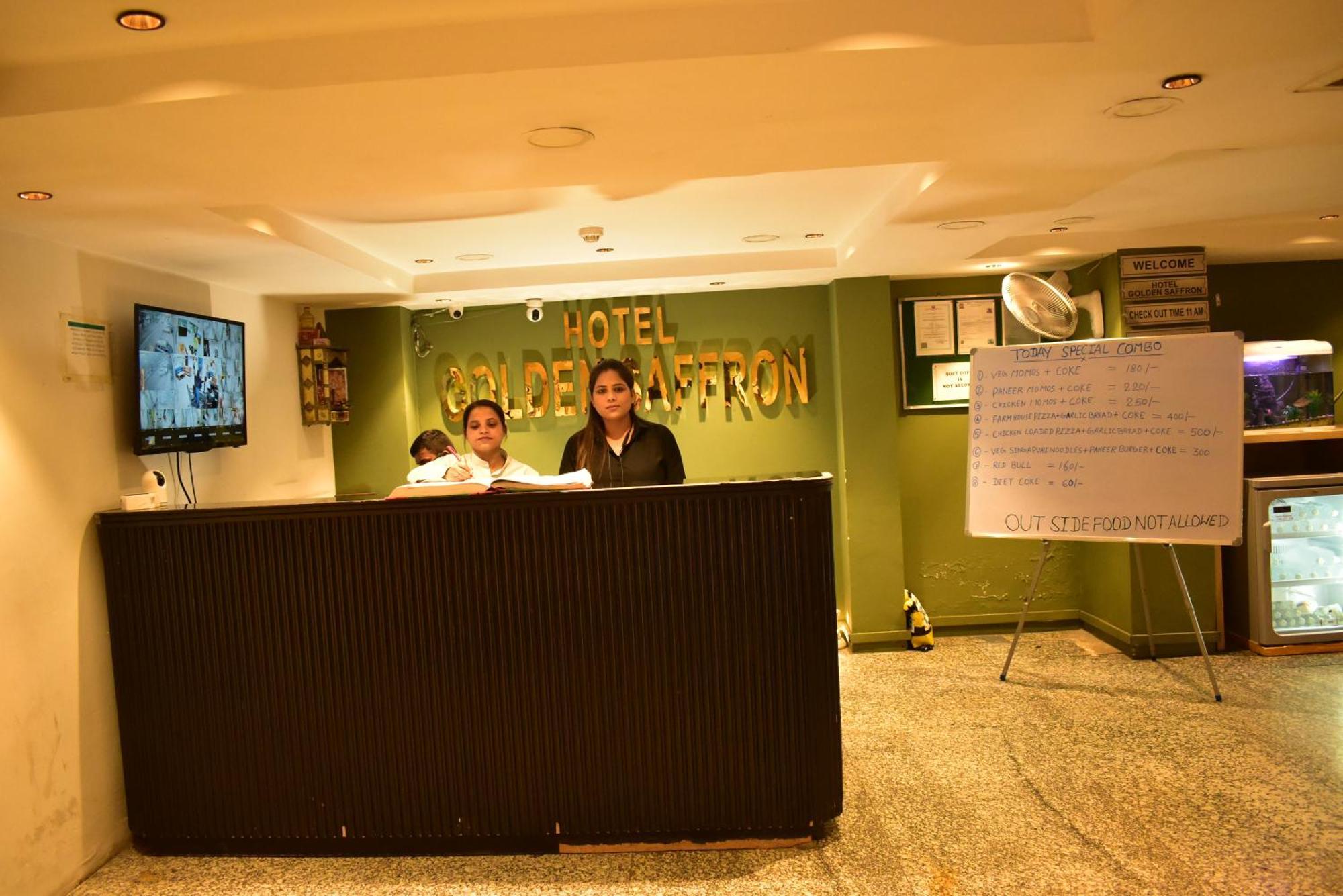 Qotel Comfort Golden Saffron Punjabi Bagh New Delhi Exteriör bild