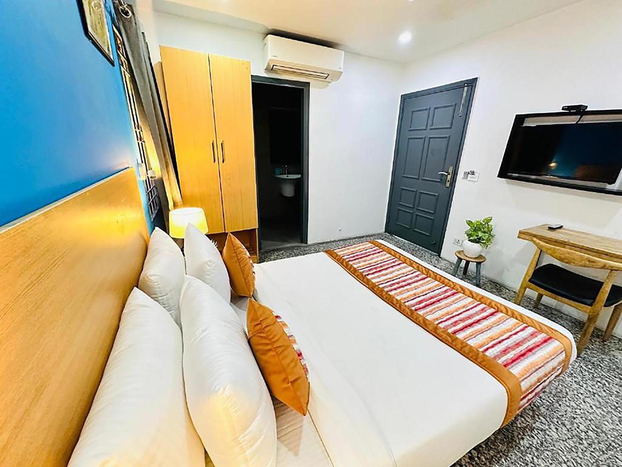 Qotel Comfort Golden Saffron Punjabi Bagh New Delhi Exteriör bild